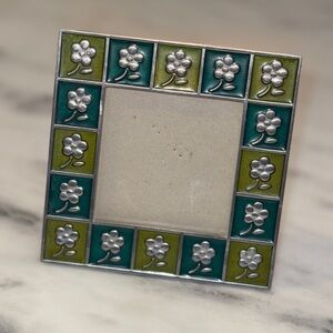 Vintage Metal 1998 Artsland Design Frame with Retro Floral Design